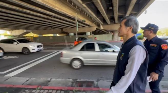 北市警局长李西河观察内科交通。（警方提供）