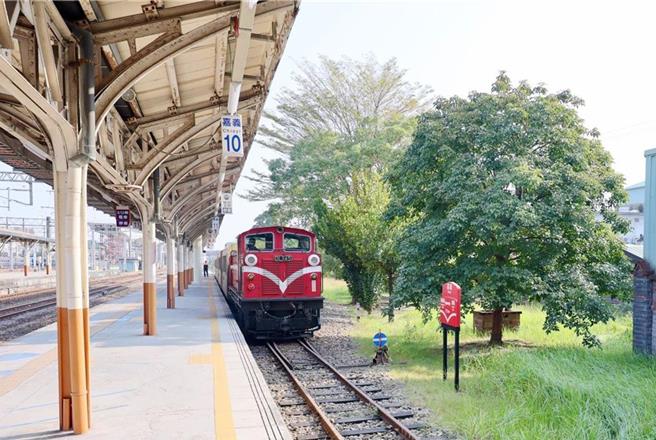 阿里山林鐵為維護行車安全，11月15日、16日全線列車停駛。（翻攝自阿里出林鐵及文資處官網／呂妍庭嘉義傳真）