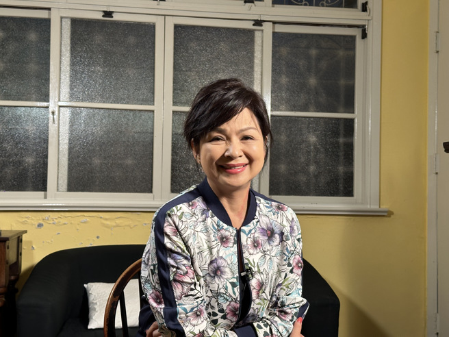 热播夯剧《影后》演员之一的杨贵媚日前受访，聊对于女明星的容貌焦虑以及整形的看法。