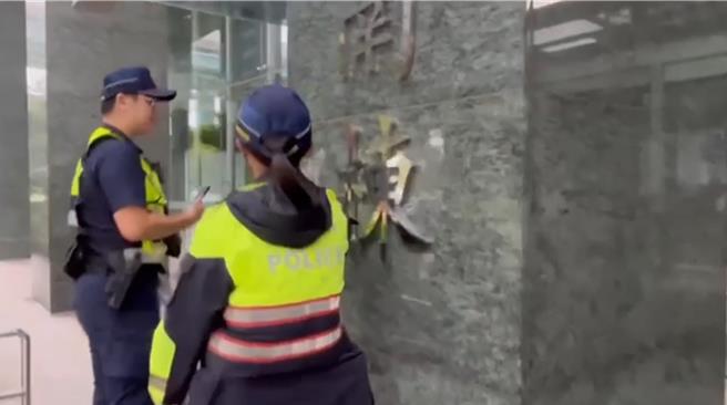 接获炸弹恐吓后，虽未查获可疑物品，但辖区警方仍加强周边巡逻。（警方提供）