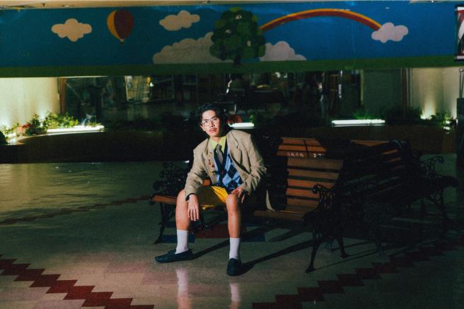 FunkyMo日前拍攝新歌〈芭樂〉MV。（FunkyMo提供）