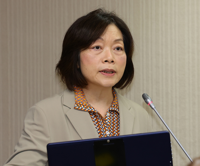 劳动部长何佩珊今天针对霸凌案发声，强调绝不徇私，但遭网友酸「恐怕你会先走人」。(资料照／刘宗龙摄)