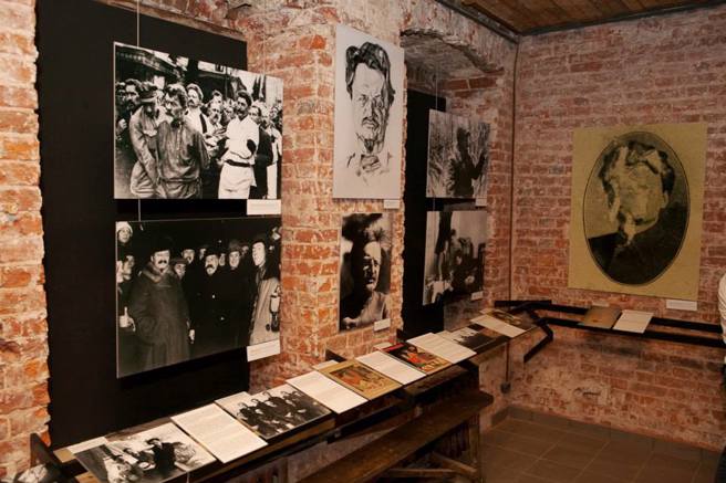  莫斯科古拉格劳改纪念馆，保存了许多劳改受害者的照片与资料，现在该纪念馆遭到停业。(图/triphock) 
