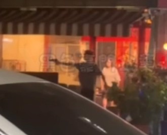 嘉義深夜大亂鬥！宮廟遭4名球棒隊猛砸   男子連開數槍反擊