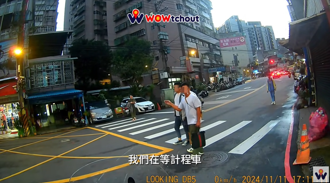 新北3男斑馬線等車 騎士禮讓遭嗆 警察來了