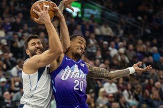 NBA》沒讓勝利飛了！柯林斯讀秒連進兩球助爵士險退獨行俠