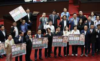 时评》拉下翁柏宗还不够