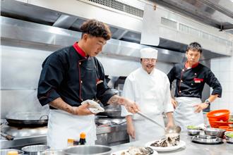 姚元浩廚房閃燃「燒到眉毛」恐懼爐火  因心神不寧表現失常