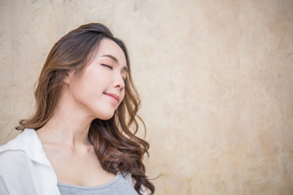 面試官問「閉著眼睛能看見什麼」 新鮮人回1字秒錄取