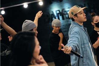 周汤豪演唱会倒数计时「一言难尽」　身兼数职包办70套造型