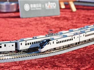 影》台鐵EMU3000模型超夯 首批限量百套搶購一空