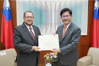 瓜地馬拉駐台大使履新 會見林佳龍呈遞到任國書副本