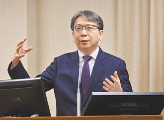 国安局长：川普美国优先 遏制中国