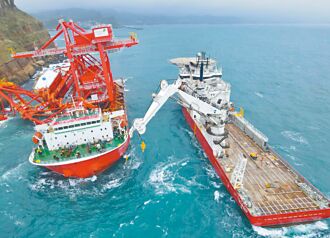 天兔逼近 海陸警齊發 恆春風雨大