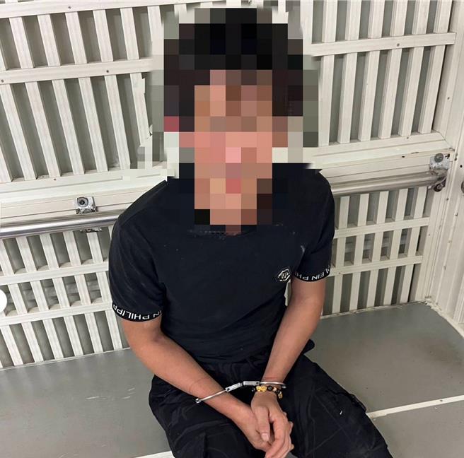 因毒品案遭判刑4年2個月的呂姓嫌犯，逃亡期間持續在高雄市販毒，遭警方圍捕落網。（枋寮警分局提供／羅琦文屏東傳真）