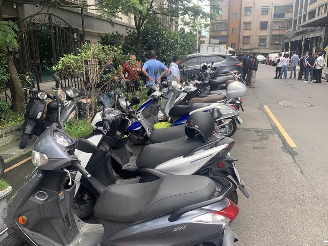 基隆市环保局今年度已针对未按时完成排气定检的机车开罚，其中屡次不定检的62辆机车已被注销牌照。图为示意非当事机车。（徐佑升摄）