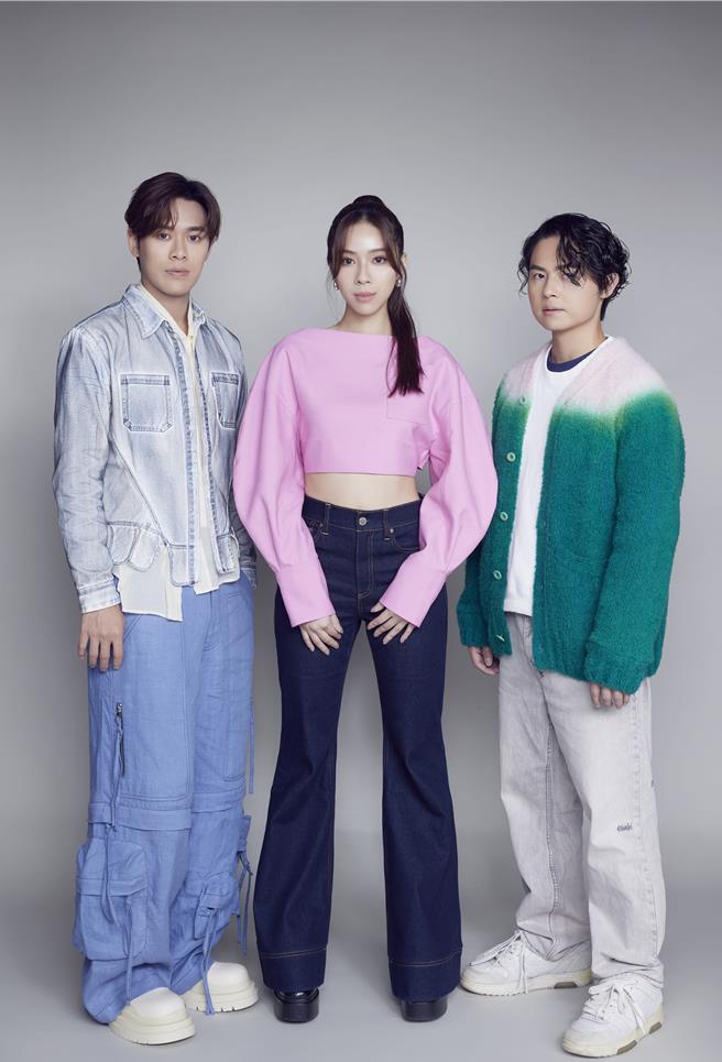 告五人為夯劇《影后》打造序曲〈從未見過的海〉。（相信音樂提供）