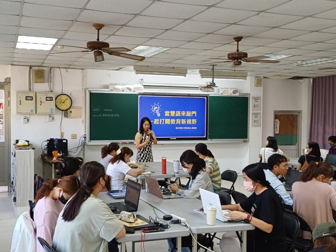 要培养具有人性的公民，需要学校的启发示范。从地方到中央，主管机关请放下威权思维，以理解、支持教师的行为，实践教职人员的尊严劳动。（图/台中市政府提供）