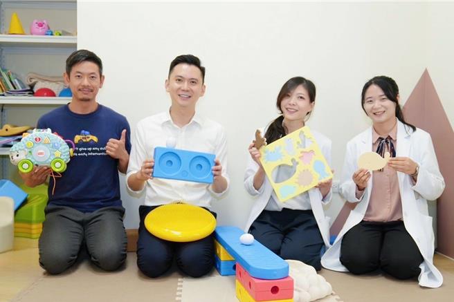 竹北市公所首創育兒專家隊，提供免費的0-6歲兒童發展諮詢服務。（竹北市公所提供／邱立雅竹縣傳真）