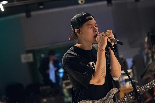 周汤豪演唱会倒数计时，每天忙于彩排练团。（环球音乐提供）
