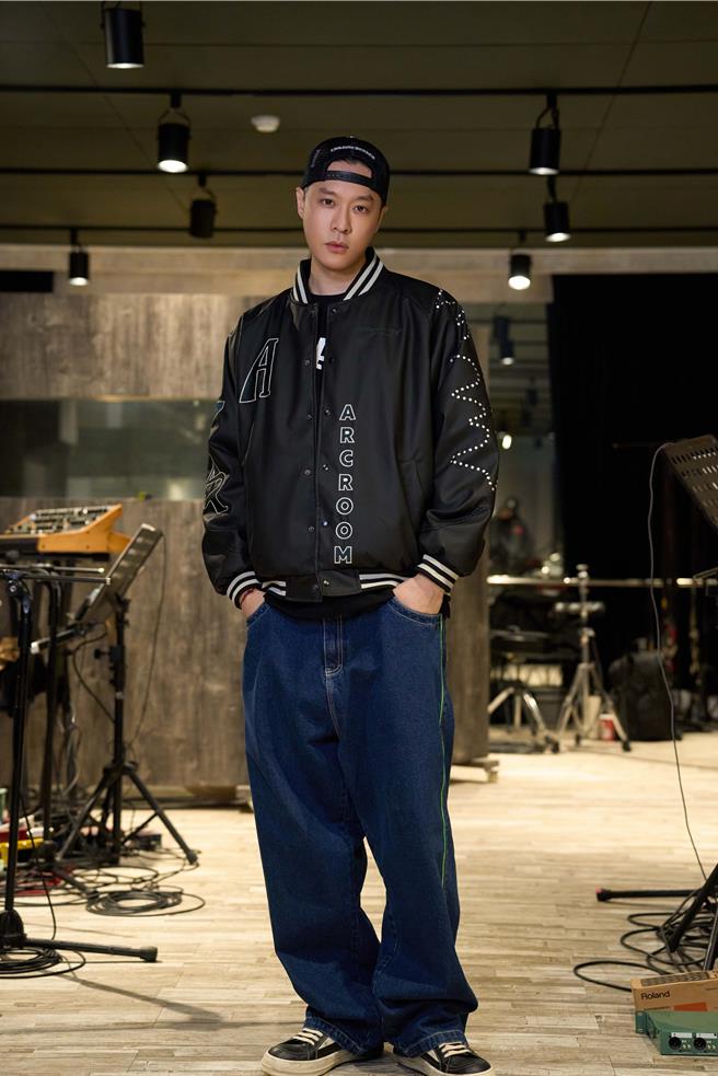 周汤豪演唱会倒数计时，每天忙于彩排练团。（环球音乐提供）