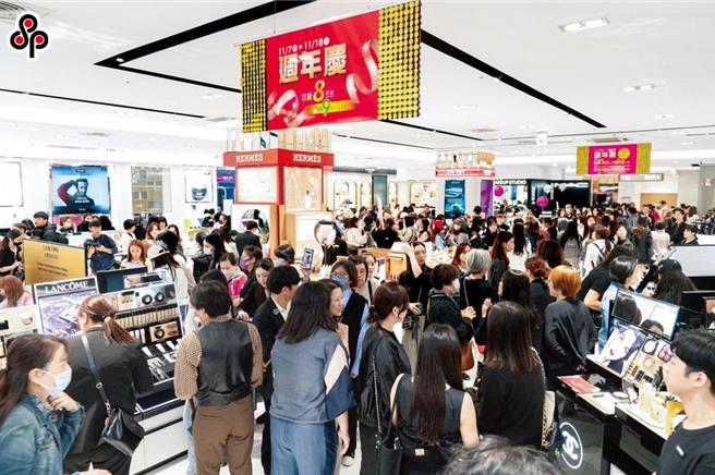 台湾疫后赴日旅游人数大增，2023年相比2022年大增11倍，法国跃升为台湾最大化妆品进口国。（图／报系资料照）