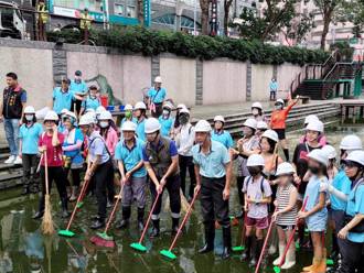 中港大排大扫除！新北水利局年终清洁河道 共创水岸新风貌