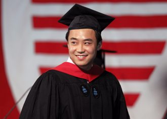 薄瓜瓜將成台灣女婿  準岳父一家人現身低調避談   僅回12字