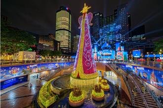 新北耶誕城登場！吃到飽餐廳周末贈龍蝦  聯名下午茶打卡送聖誕襪