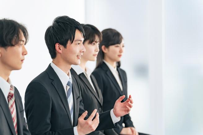 一名女网友表示，日前面试被问到为何从上一份工作离职，她回「想改变职涯方向」，结果被面试官打枪。（图：shutterstock／达志）