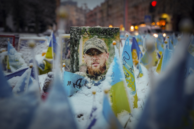 烏克蘭智庫指出，若美國在川普政府下撤回軍事援助，烏克蘭可能在數月內對俄羅斯投下核彈。（圖／美聯社）