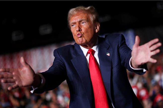 美国总统当选人川普即将迎来第二任期。但他常开玩笑说要担任超过2届总统。（路透社）