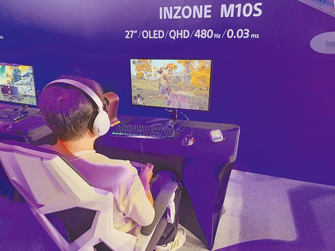 玩家可在展場免費體驗高刷新率電競螢幕以及電競耳機所帶來的沉浸式娛樂效果。（古明弘攝）