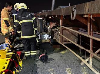 高雄聯結車突右轉　6旬女騎士撞上卡車底！送醫不治