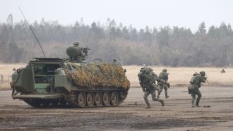 公務員想簽下去 志願役「大幅調薪」更香？再拚終身俸