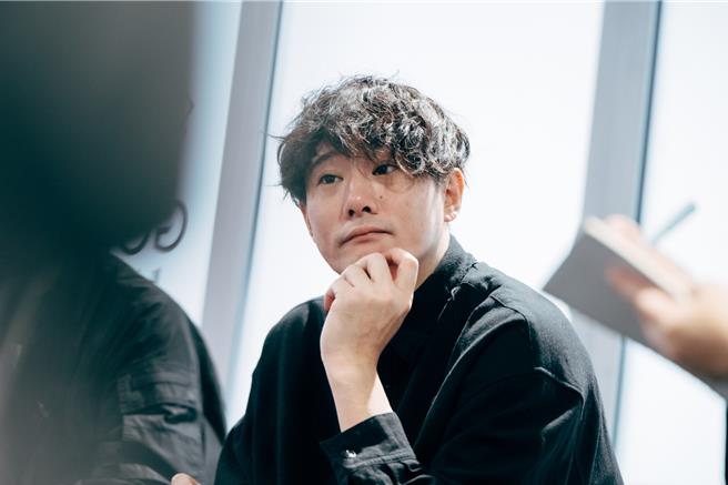 藤井道人来台17日在金马影展接受媒体访问。（图／金马执委会提供）