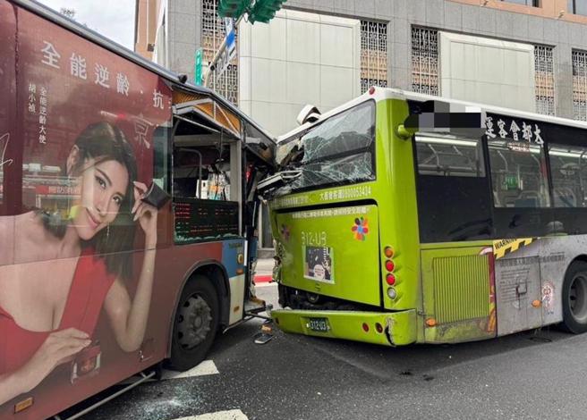 谢姓女驾驶驾驶212路公车，行经忠孝东路、镇江街口，没注意前方的49路公车正在停等行人，追撞并导致该公车往前碾压妇人，造成1人死亡、15人受伤。（警方提供／李文正台北传真）