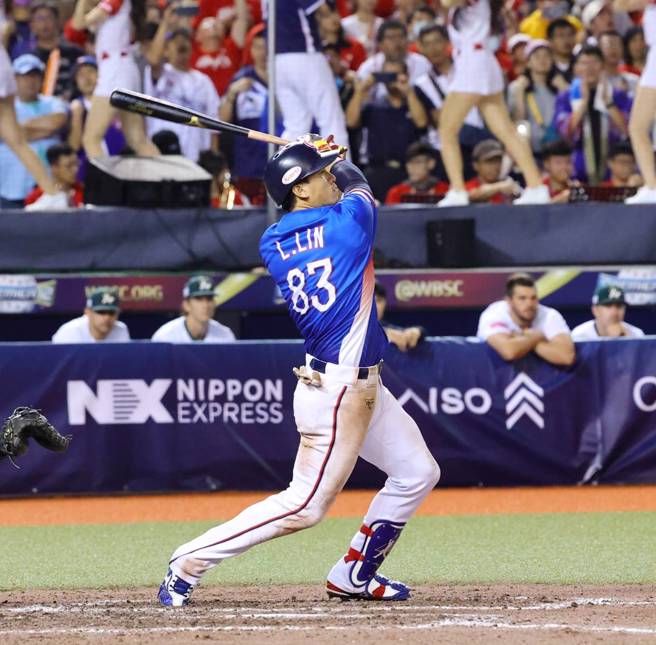 中华队林立7局上敲出三分弹。（刘宗龙摄）