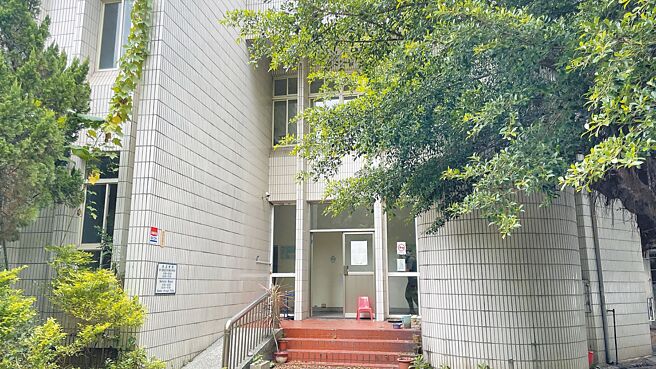 台北气象站板桥站区2023年搬迁至新店安坑，旧厅舍在閒置近2年后，16日传出确定要改为板桥福安里市民活动中心。（叶元之提供／贺培晏新北传真）