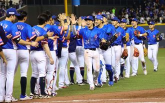 祭品文兌現！前職棒球員說到做到 發1000片雞排