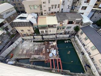 北华街房屋倾斜调解破局 建商：要告来告、不再补贴租金