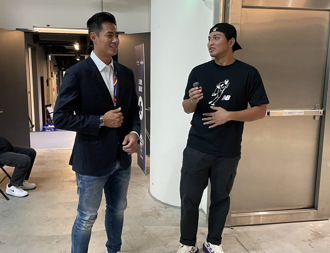 12強》現身大巨蛋為中華隊加油 陳偉殷談明年動向