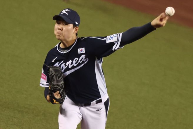 韩国队先发投手崔丞镕。（杜宜谙摄）