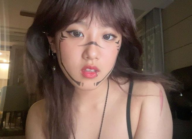 梧桐妹十分有个性，也和妈妈一样有着高顏值。（图／梧桐妹IG）