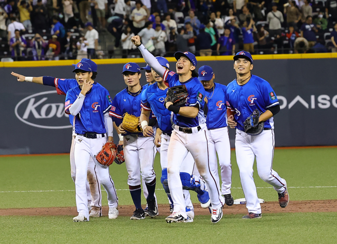 中华队此次在12强棒球赛B组夺得4胜1负的好成绩，成功晋级4强。（资料照／刘宗龙摄）