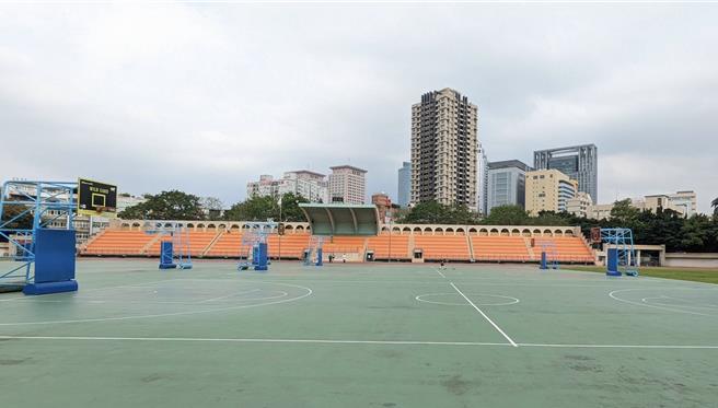 「新北小巨蛋」BOT招商，唯一投标厂商经综合评分后不符甄审会条件，因此不予选出最优申请人。新北市体育局将检讨招商文件，最快年底、明年初二度招商。（新北市体育局提供）