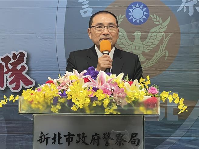 新北市长侯友宜今出席「113年绩优里守望相助队」表扬大会。（王扬杰摄）