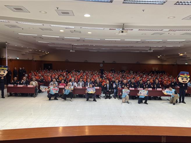 新北市警察局今举办「113年绩优里守望相助队」表扬大会。（王扬杰摄）