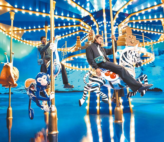 LV以各种可爱动物作为旋转木马的卖点。（LV提供）