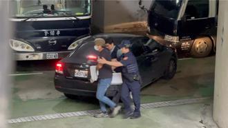 高铁殴女亮刀刺桌  男交保仍拒绝说明动机与刀械来源   